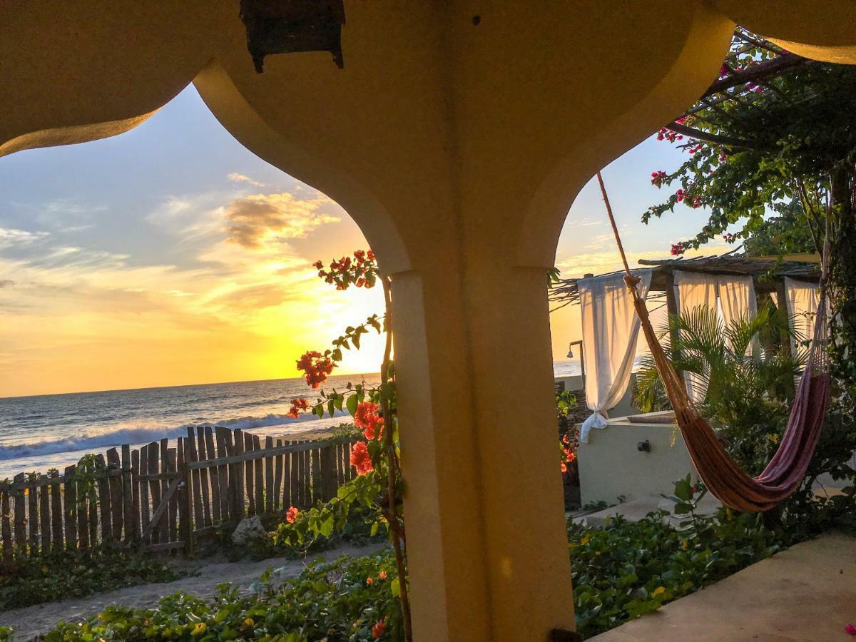Katamah Beachfront Guesthouse Treasure Beach Εξωτερικό φωτογραφία
